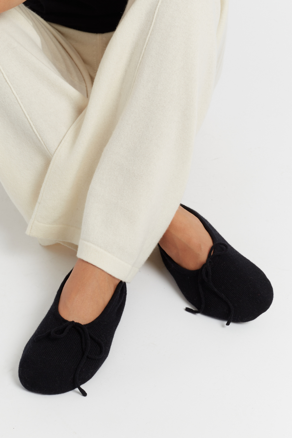 Black Merino-Cashmere Slippers