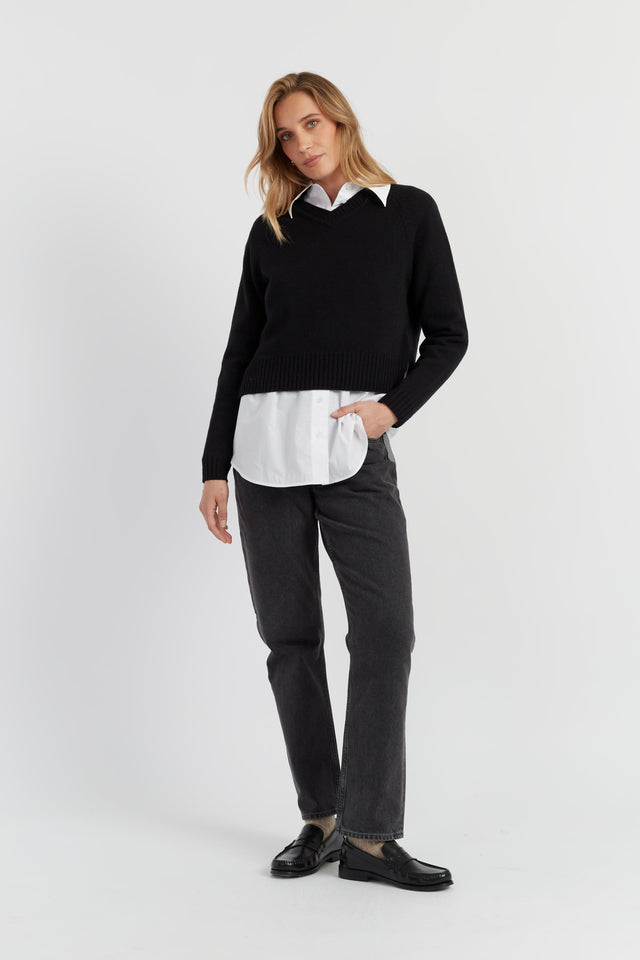 Black Pure Cashmere Cropped V-Neck Sweater image 3