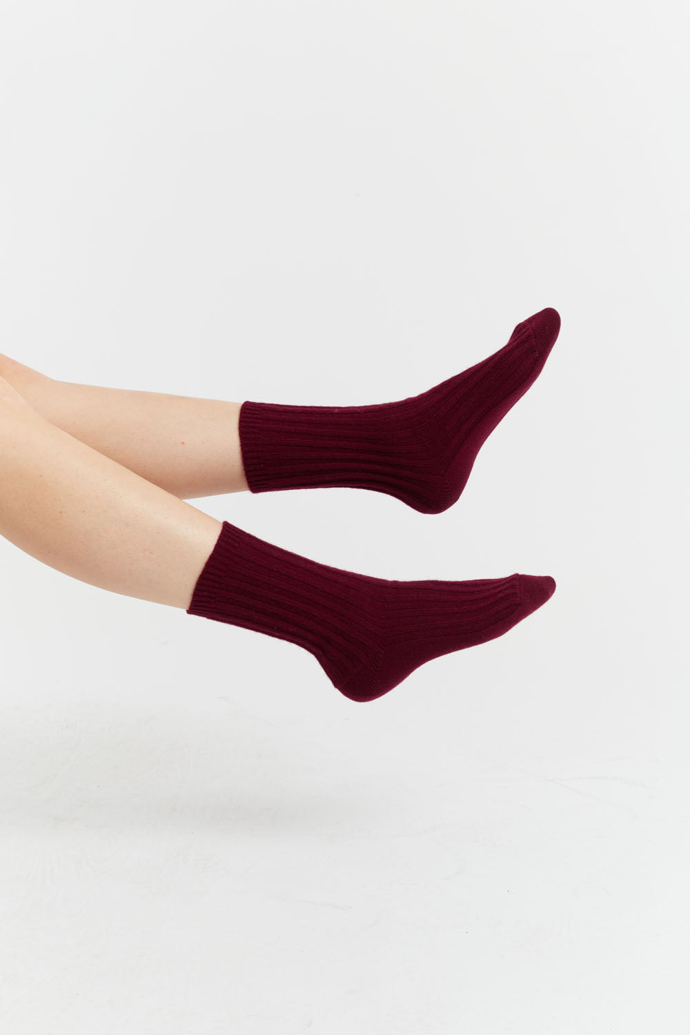 Women's Chinti and Parker Socks Claret 100% Cashmere One Size