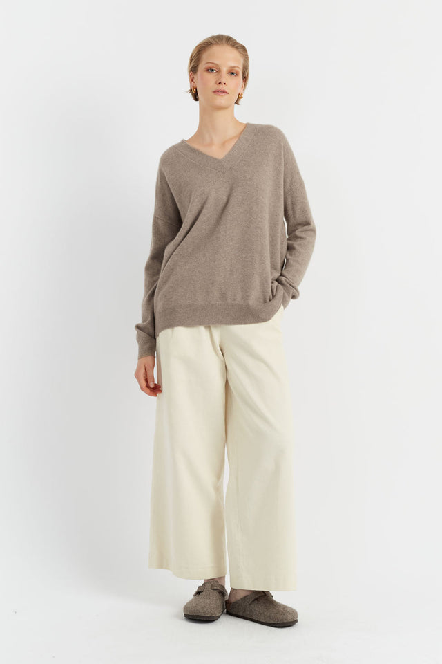Women's V-Neck Sweater Chinti and Parker Soft-Truffle 100% Cashmere Size XS-3L image 4