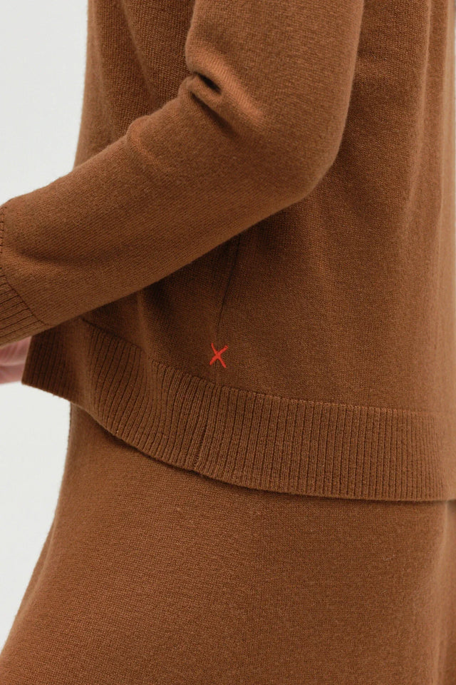 Toffee Wool-Cashmere Collared Sweater image 4