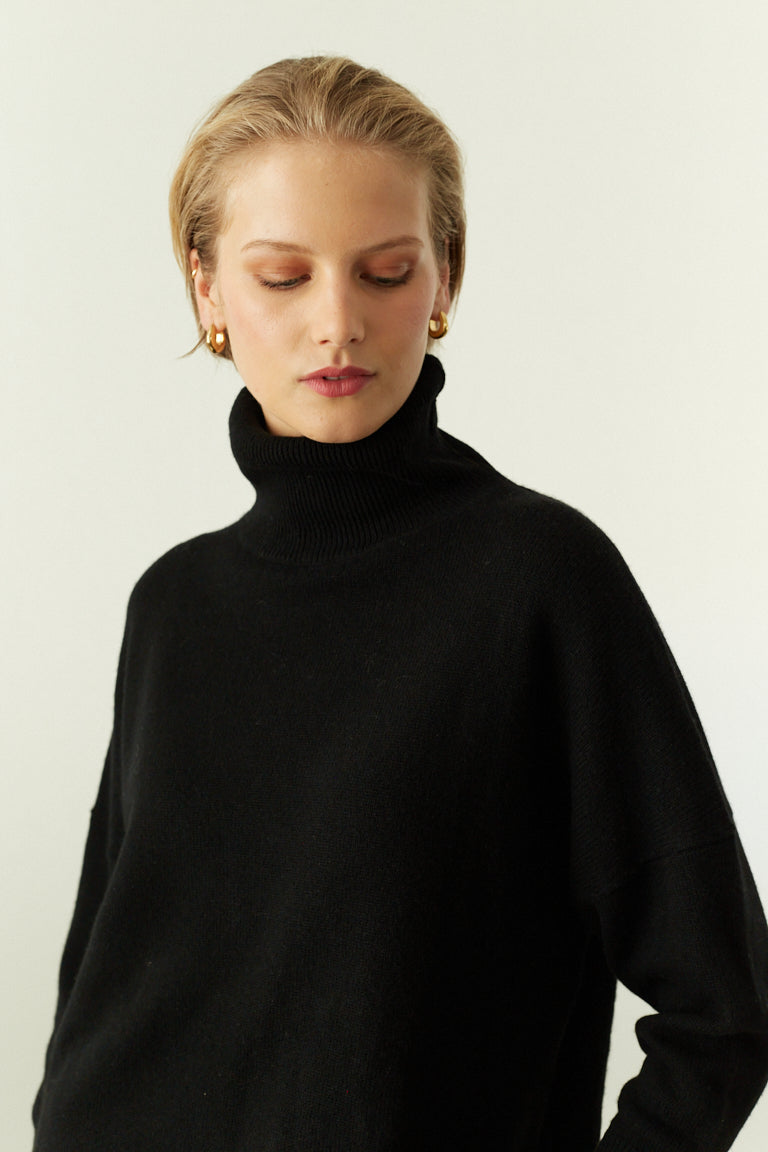 Black Pure Cashmere Rollneck Sweater