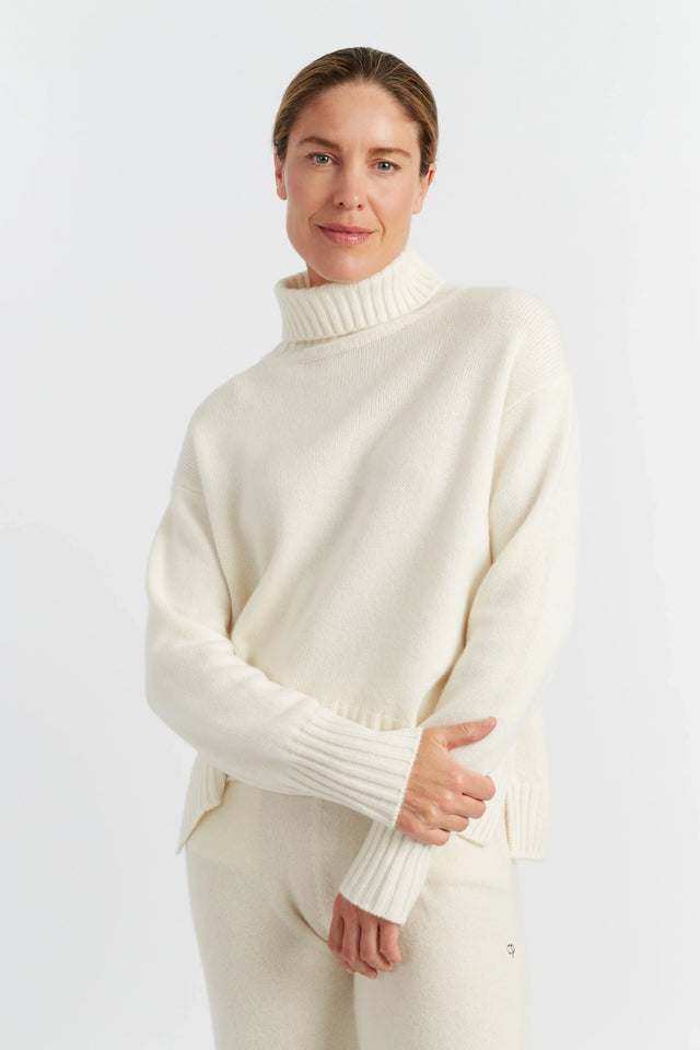 Cream Pure Cashmere Chunky Crew Neck Sweater image 7