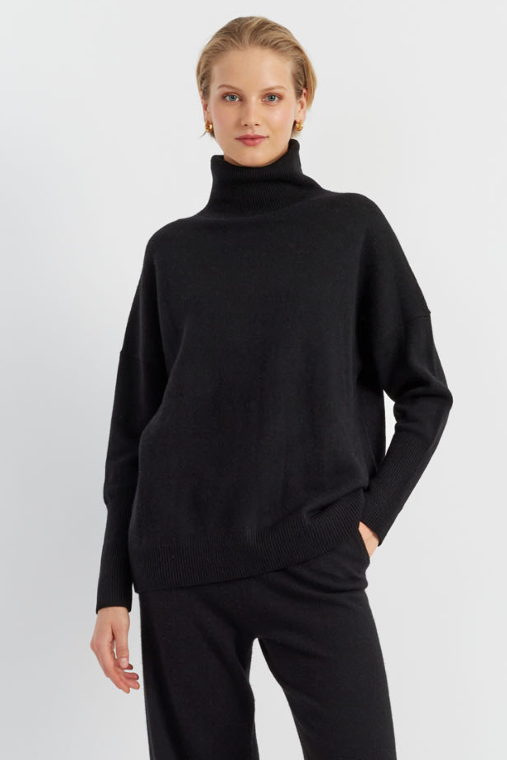 Black Pure Cashmere Rollneck Sweater