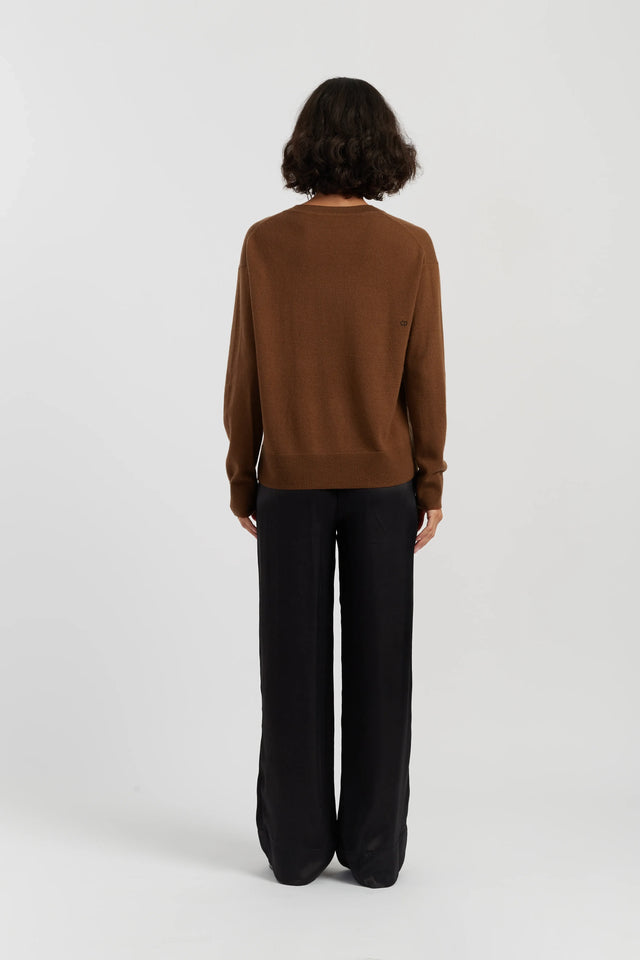 Toffee Wool-Cashmere Mickey & Minnie Peek Pocket Sweater image 3